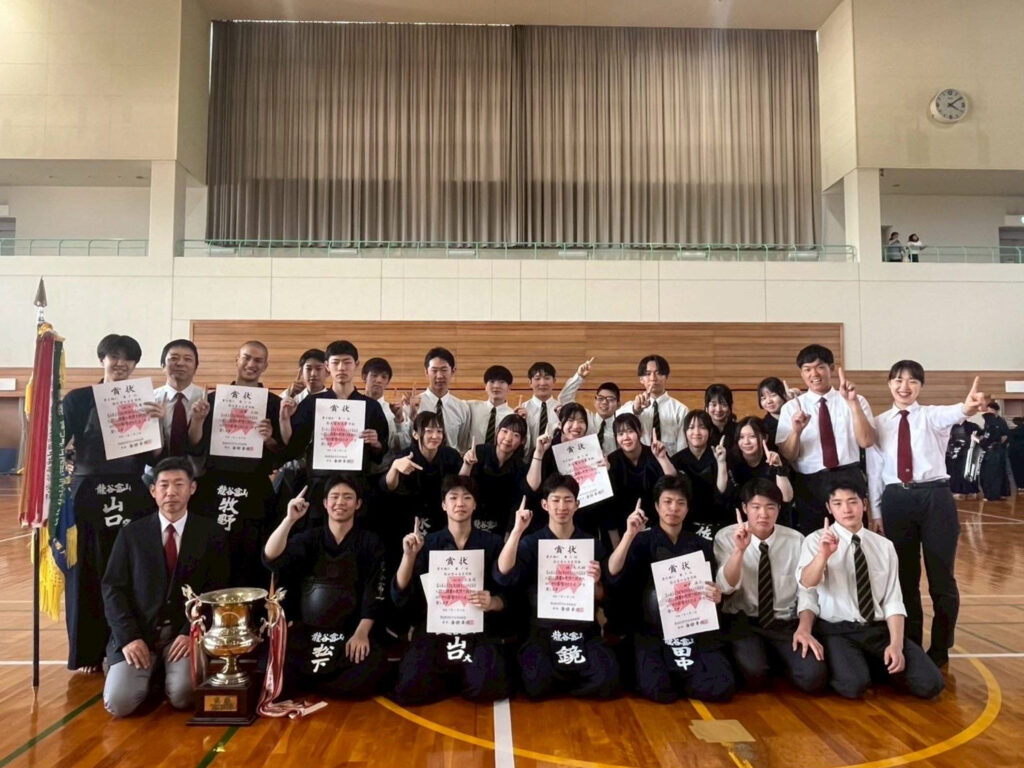 剣道部の集合写真